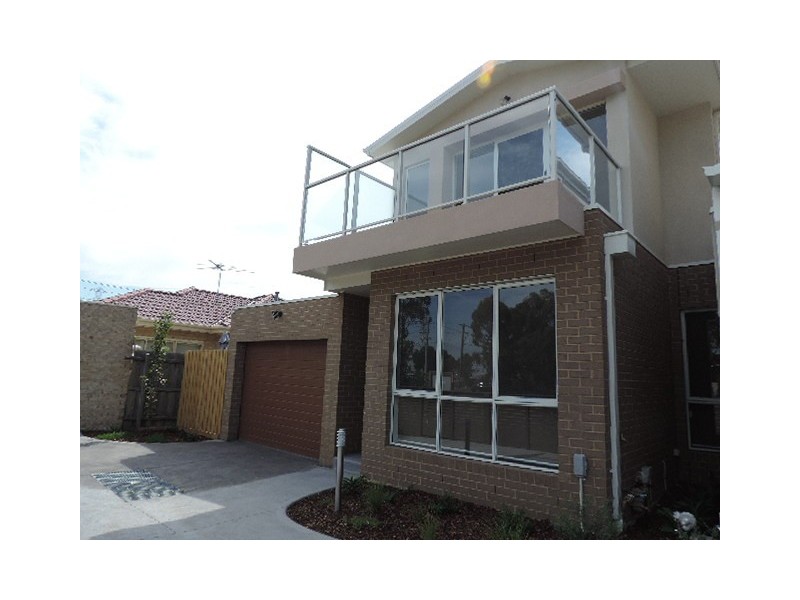 4/1 Warwick Place, Airport West VIC 3042