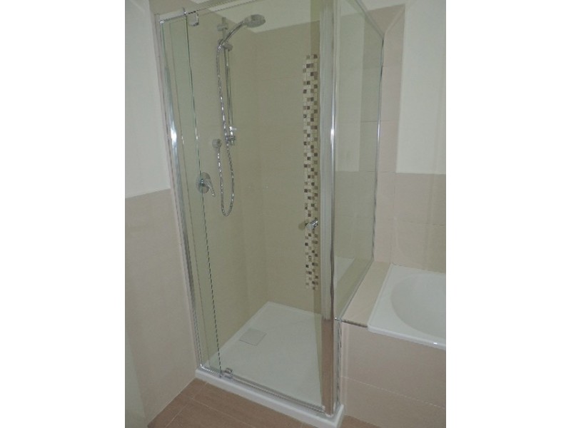 4/1 Warwick Place, Airport West VIC 3042