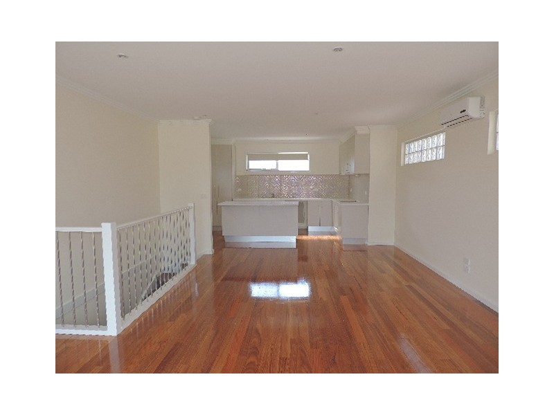 4/1 Warwick Place, Airport West VIC 3042