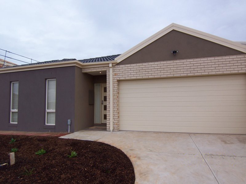 34 Playhouse Avenue, Cairnlea VIC 3023