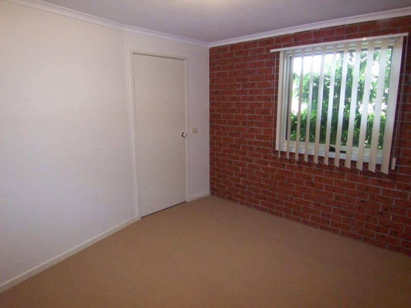 2/17 Afton Street, Essendon VIC 3040