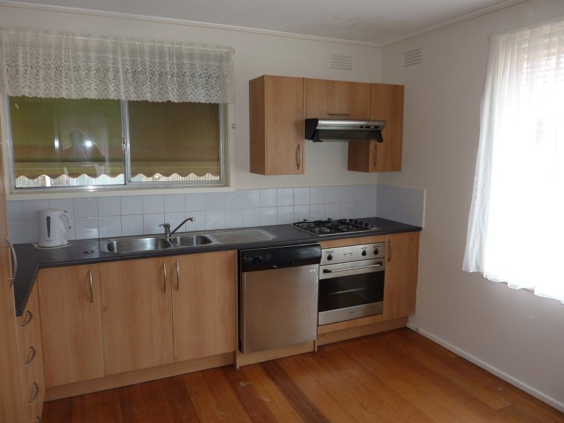 44 Newman Crescent, Niddrie VIC 3042