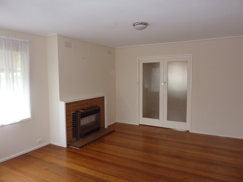44 Newman Crescent, Niddrie VIC 3042