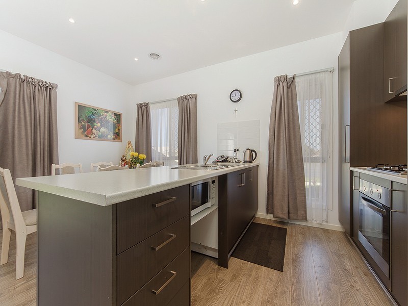 1/120 Biggs Street, St Albans VIC 3021