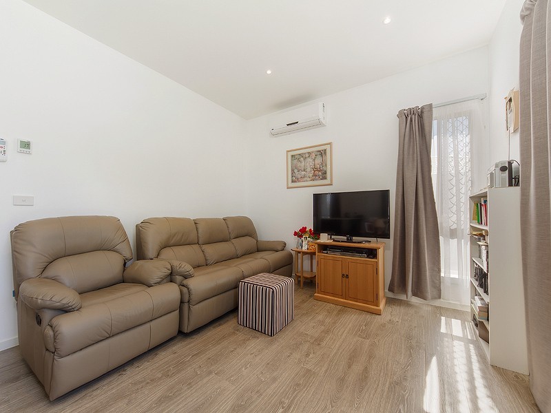 1/120 Biggs Street, St Albans VIC 3021