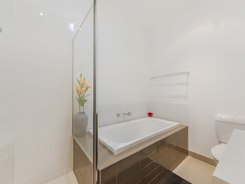 1/120 Biggs Street, St Albans VIC 3021