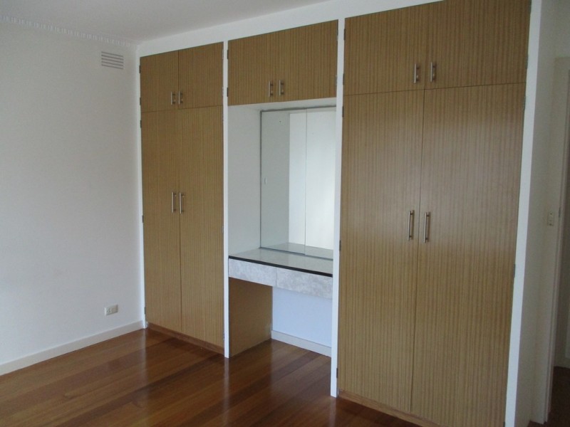 3/136 Hoffmans Road, Essendon VIC 3040