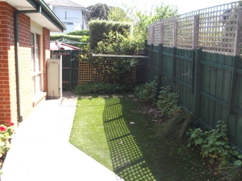 3/88 Woodland Street, Strathmore VIC 3041