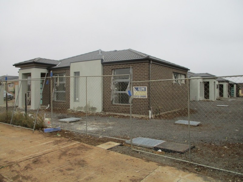 1-4/266 Bulmans Road, Melton West VIC 3337
