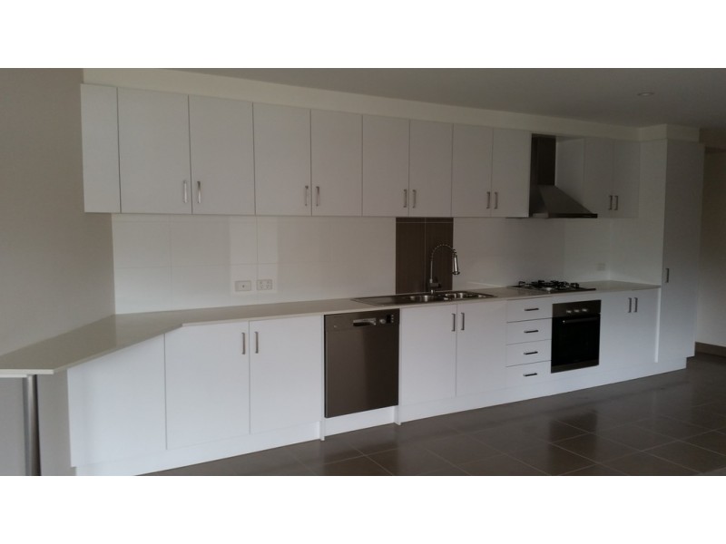 1/16 Winifred Street, Essendon VIC 3040