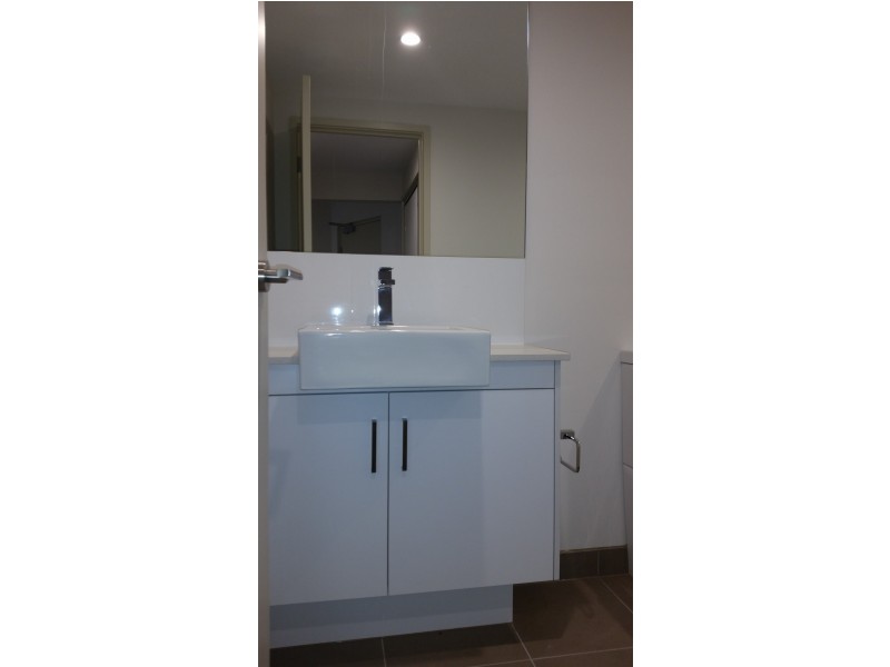 9/16 Winifred Street, Essendon VIC 3040