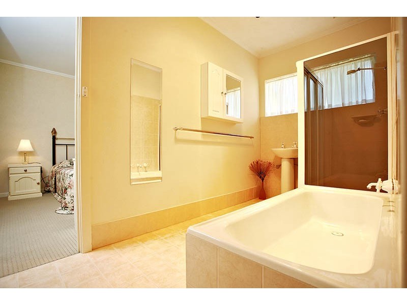 2 Solero Avenue, Reynella East SA 5161