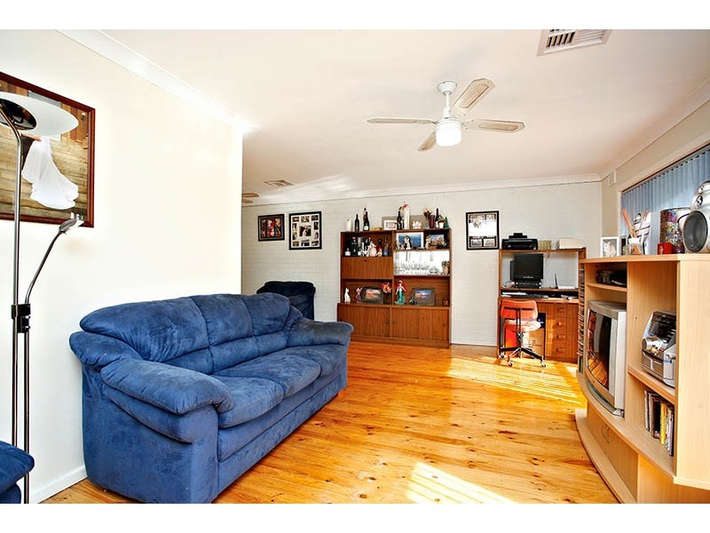 1 Richardson Crescent, Morphett Vale SA 5162