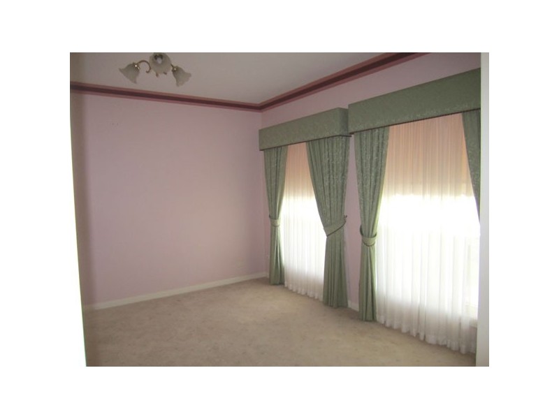 27 Malpas  Street, Old Noarlunga SA 5168