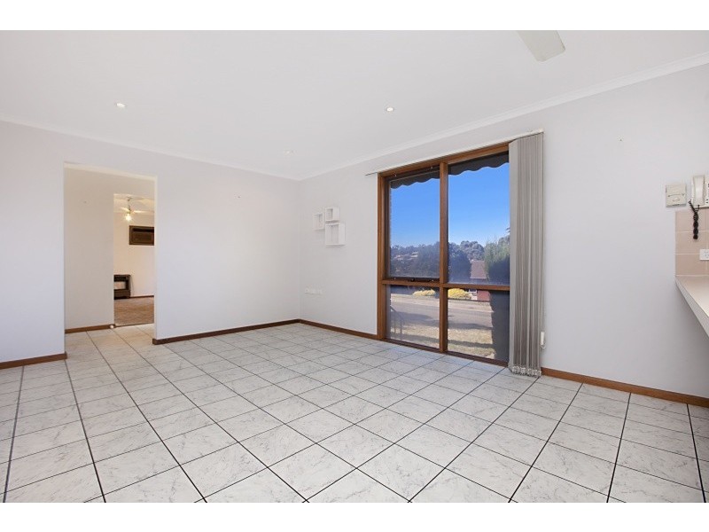 3 Plumtree Crescent, Huntfield Heights SA 5163