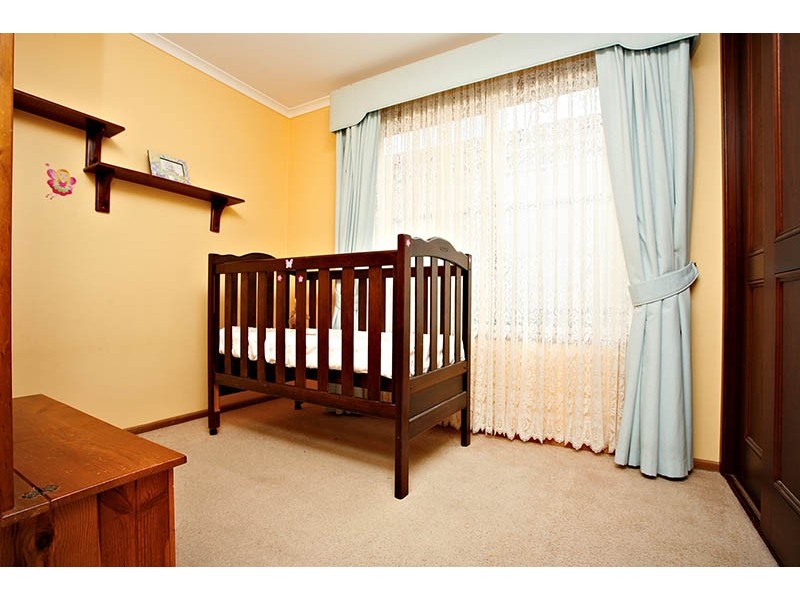 10 Barnes Crescent, Woodcroft SA 5162