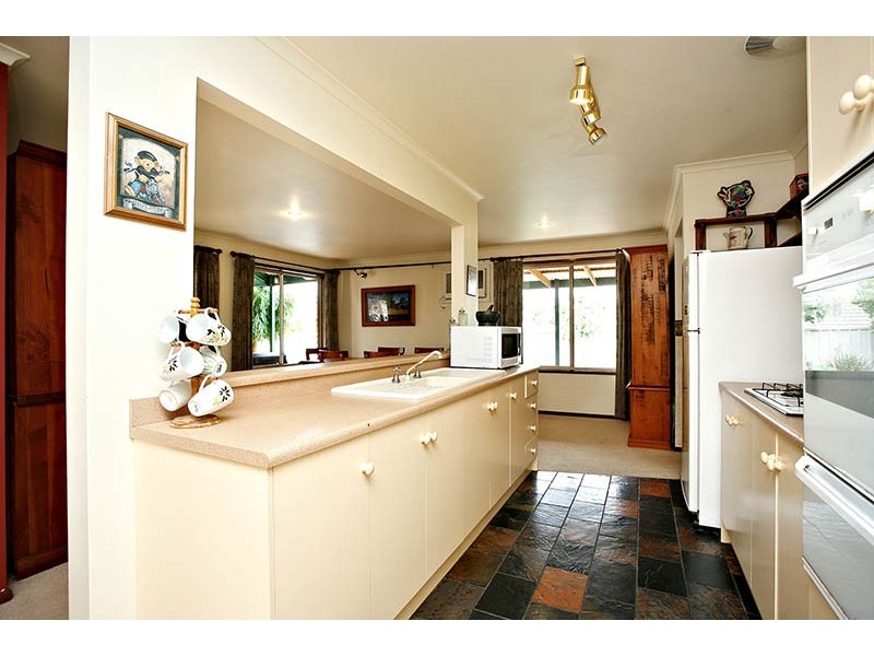 10 Barnes Crescent, Woodcroft SA 5162