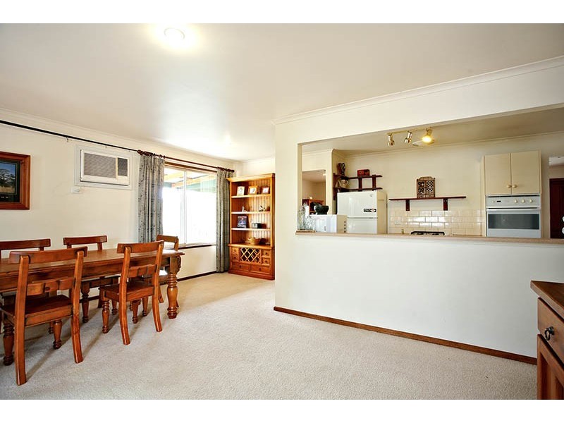 10 Barnes Crescent, Woodcroft SA 5162