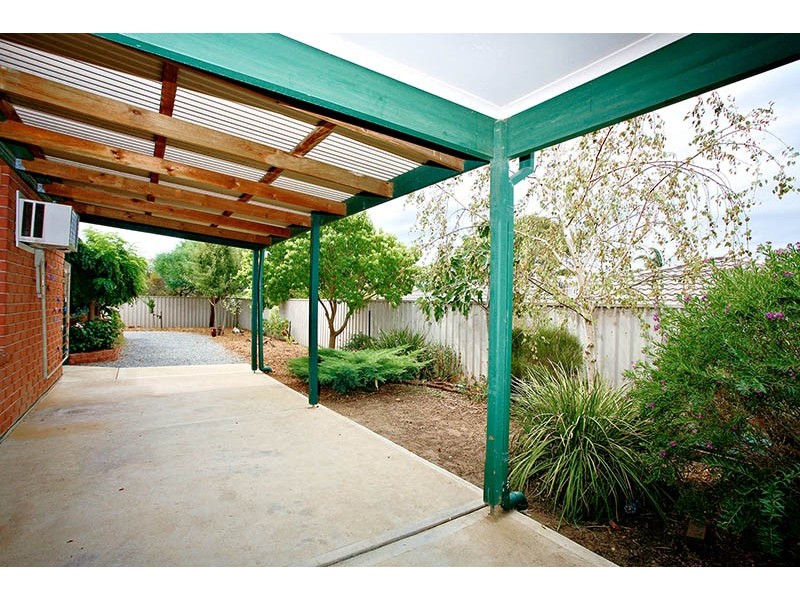 10 Barnes Crescent, Woodcroft SA 5162