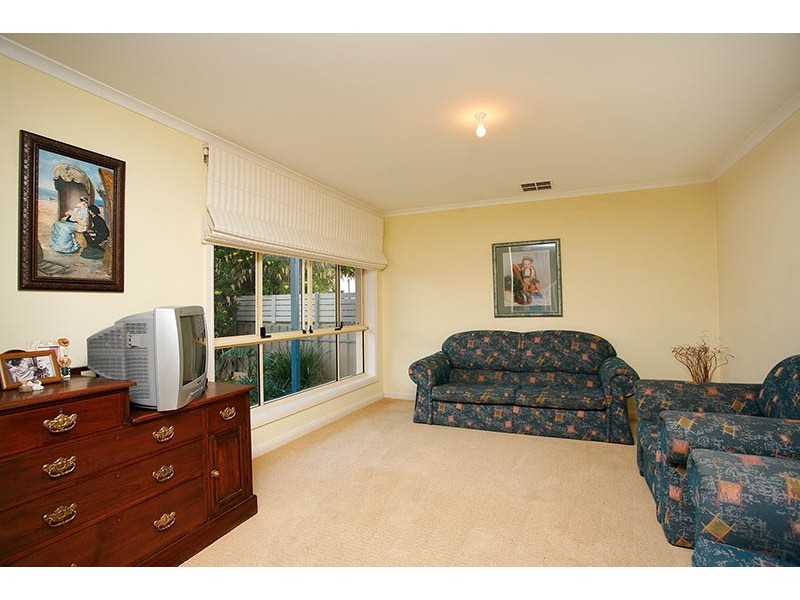 9 Seabreeze Crescent, Maslin Beach SA 5170