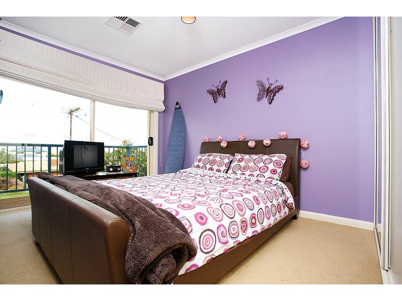 9 Seabreeze Crescent, Maslin Beach SA 5170