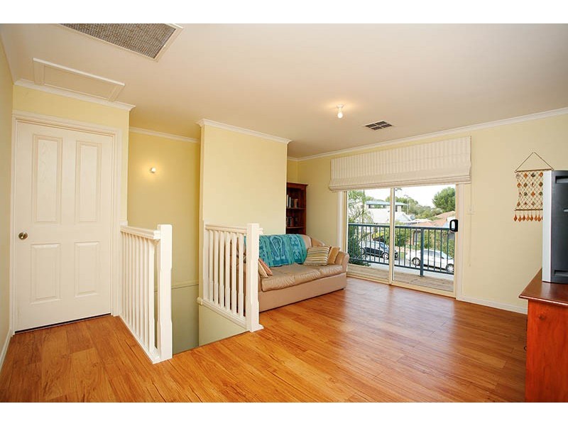 9 Seabreeze Crescent, Maslin Beach SA 5170