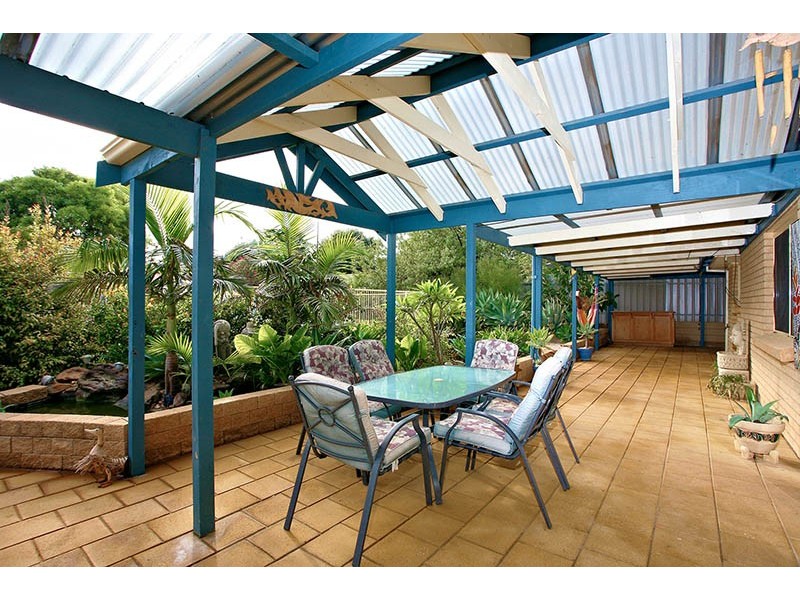 9 Seabreeze Crescent, Maslin Beach SA 5170