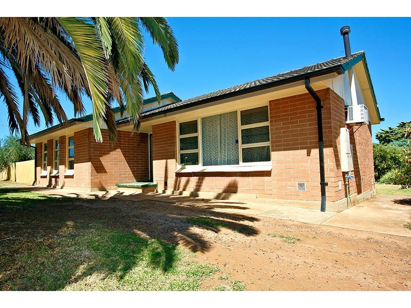 2 Julian Street, Christie Downs SA 5164