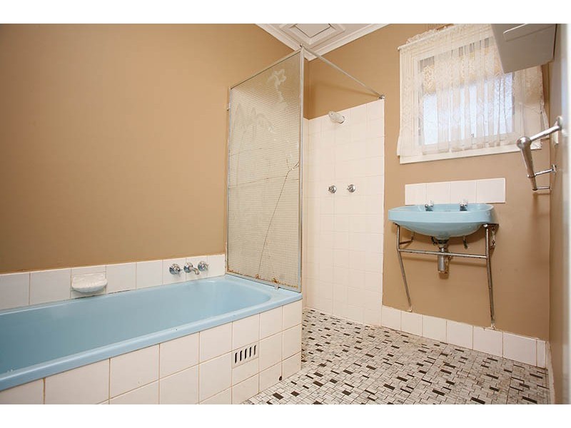 2 Julian Street, Christie Downs SA 5164