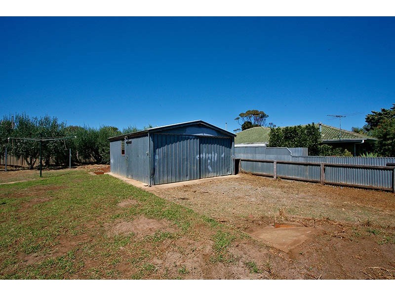 2 Julian Street, Christie Downs SA 5164