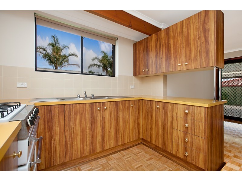 14 Scottsglade Road, Christie Downs SA 5164