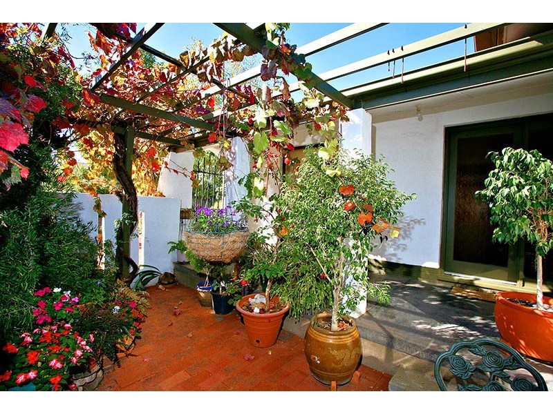 26 Candover Crescent, Huntfield Heights SA 5163