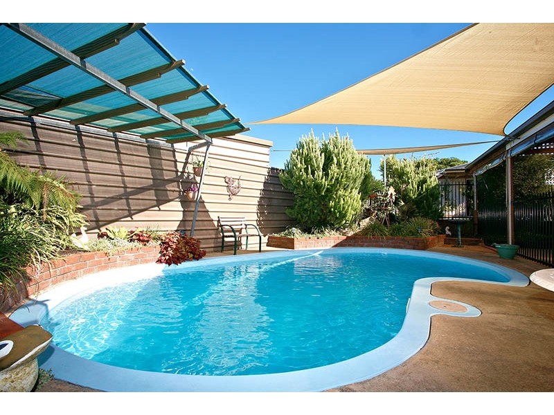 5 Valleyview Crescent, Hackham West SA 5163