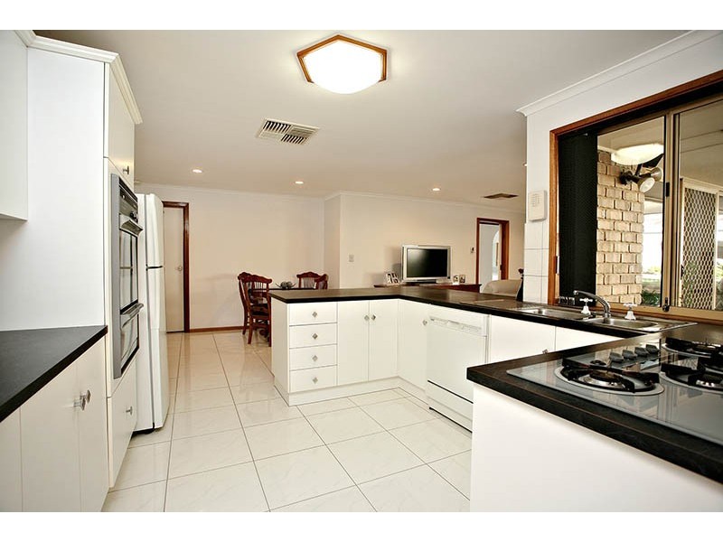 29 Jagger Crescent, Woodcroft SA 5162