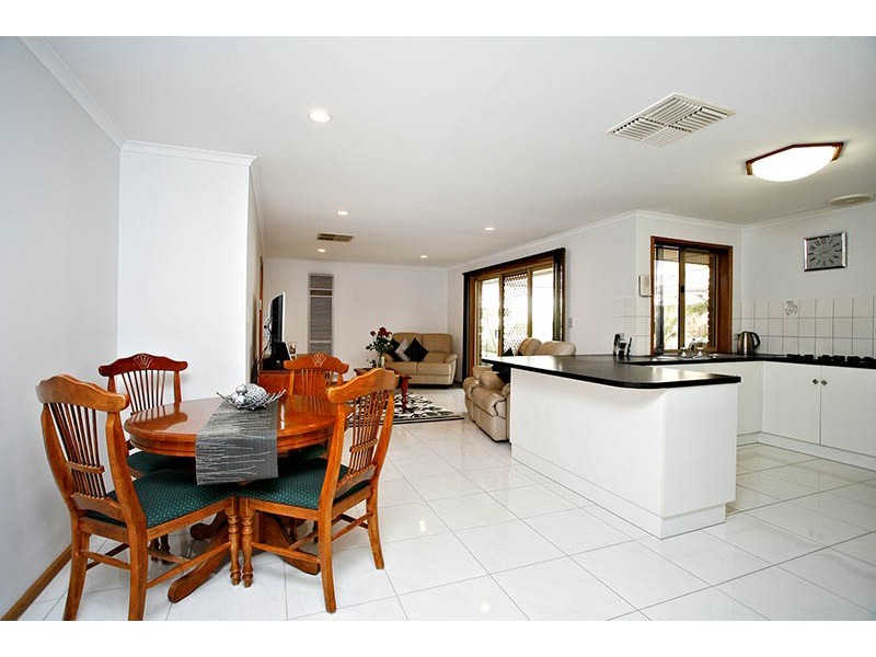 29 Jagger Crescent, Woodcroft SA 5162