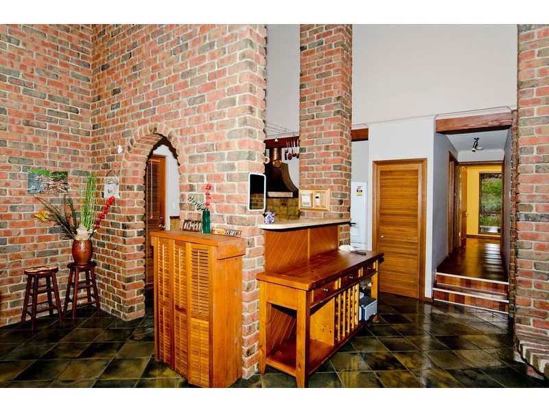 17 Darwendale Street, Huntfield Heights SA 5163