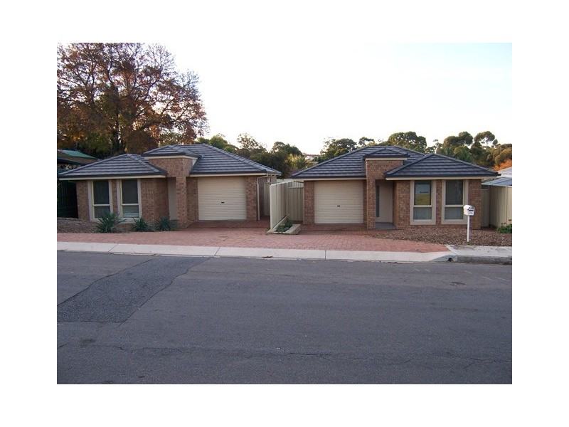 11 and 11A Shiraz Avenue, Hackham SA 5163