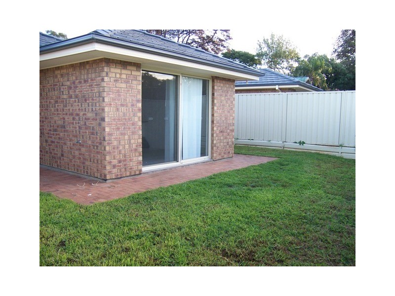 11 and 11A Shiraz Avenue, Hackham SA 5163