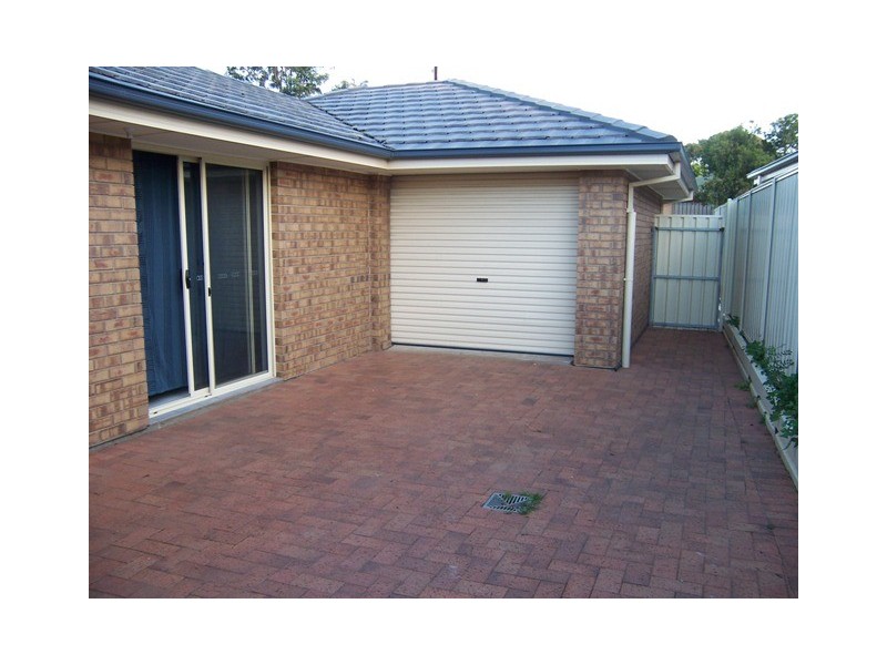 11 and 11A Shiraz Avenue, Hackham SA 5163