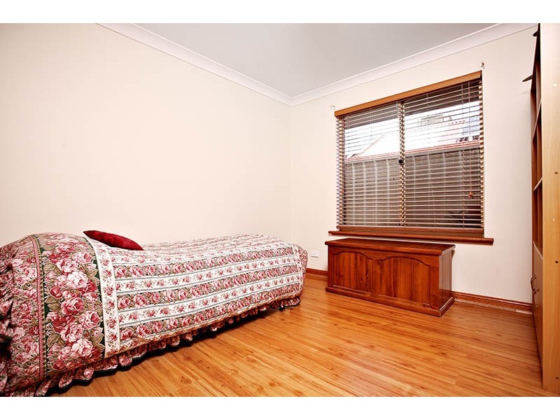 32 Sovereign Drive, Woodcroft SA 5162