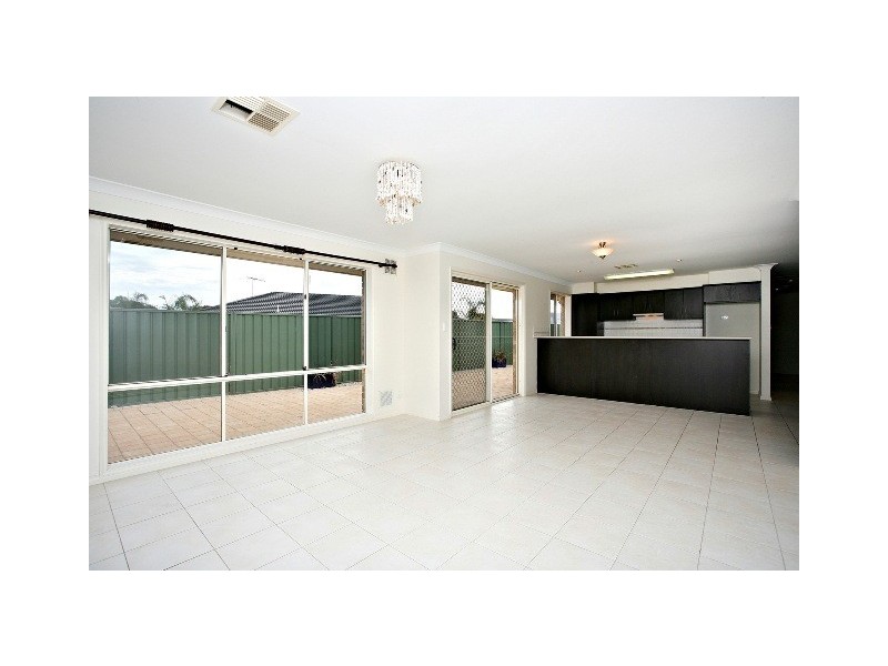 19 Jade Loop, Aldinga Beach SA 5173