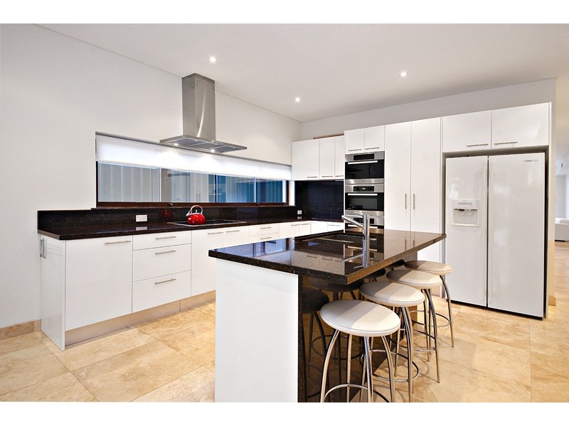 6  The Grand Pde, Brighton-le-sands NSW 2216