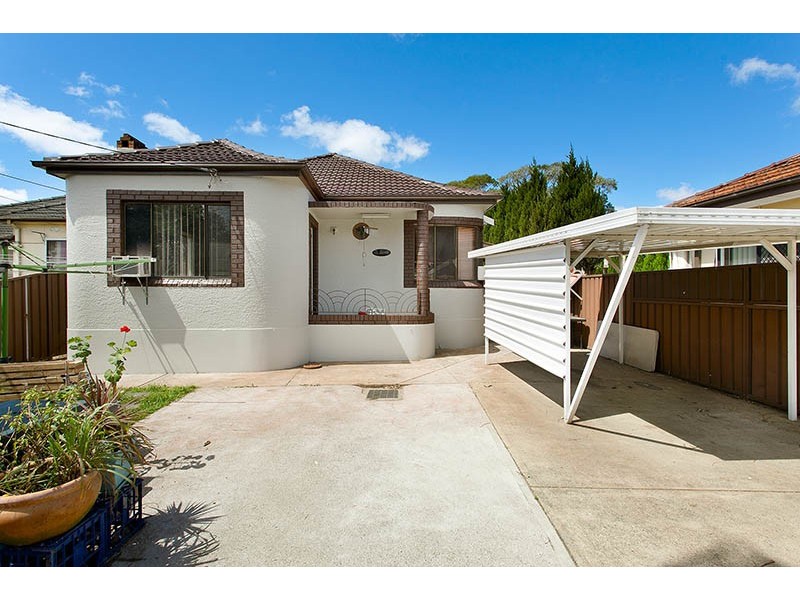 1/257 Hume Highway, Greenacre NSW 2190