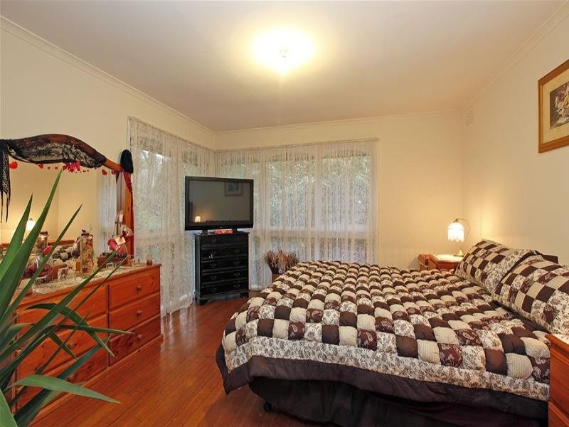 5 Delpura Glen, Greensborough VIC 3088