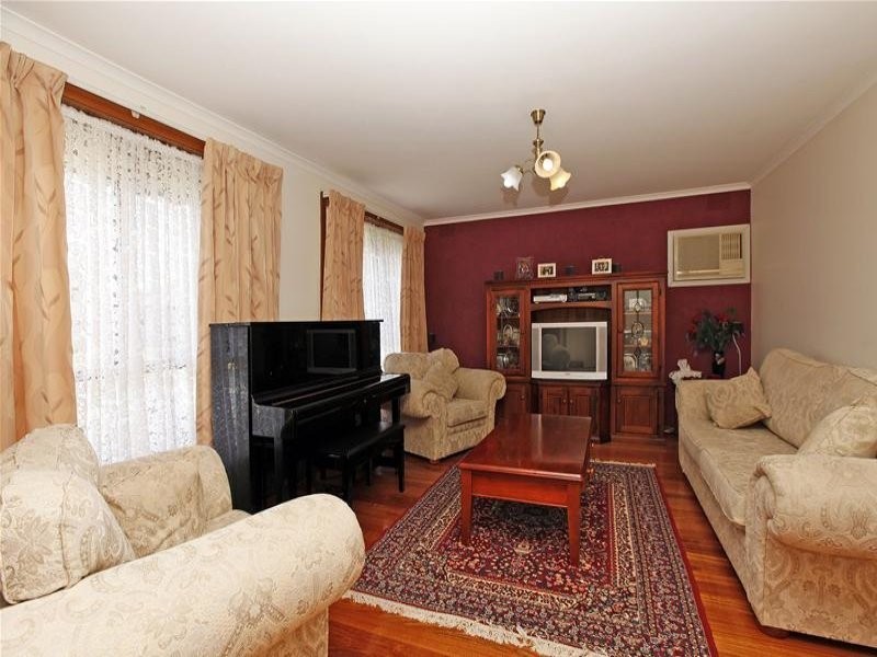 51 Freeman Crescent, Mill Park VIC 3082