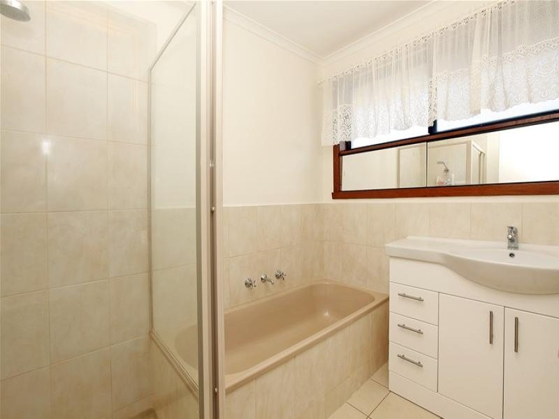 51 Freeman Crescent, Mill Park VIC 3082