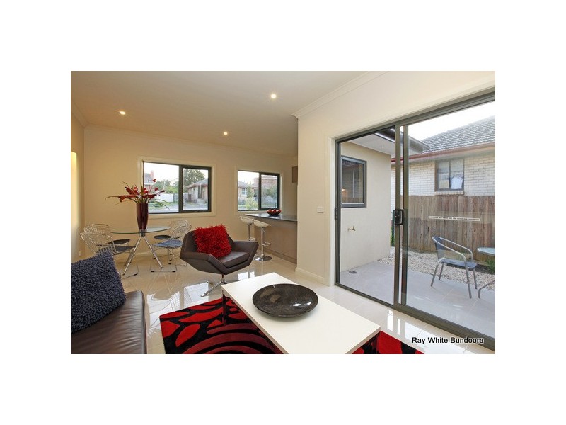 1/16 Charlton Crescent, Reservoir VIC 3073