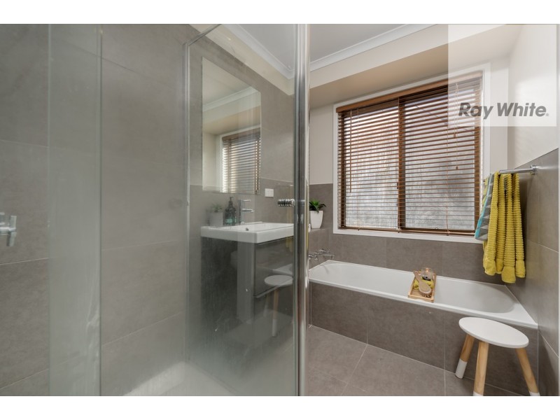 18 Dakota Drive, Thomastown VIC 3074