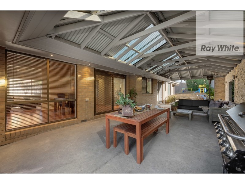 18 Dakota Drive, Thomastown VIC 3074