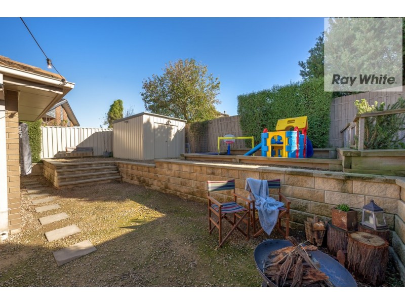 18 Dakota Drive, Thomastown VIC 3074